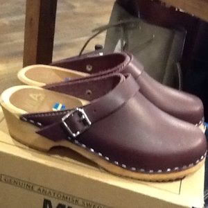 Burgundy clogs