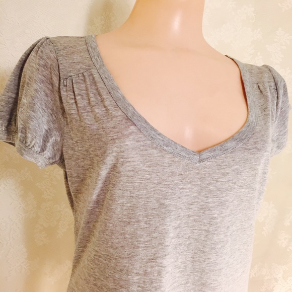 Gray V- neck blouse FINAL CLEARANCE - Picture 3 of 4