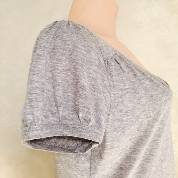 Gray V- neck blouse FINAL CLEARANCE - Picture 2 of 4