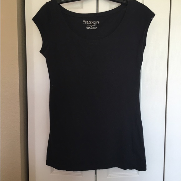 Random black size medium v-neck top. - Picture 1 of 2