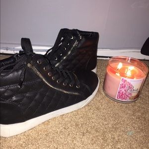 brand new quilted steve madden hightops