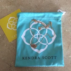 Kendra Scott necklace
