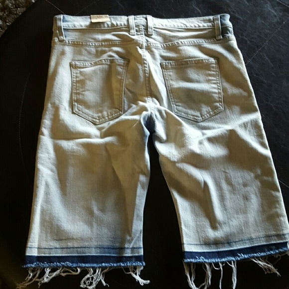 Bermuda Short - Picture 2 of 2