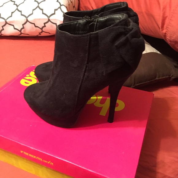 Ankle booties