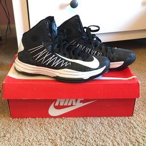 Women's NIKE hyperdunks 🏀