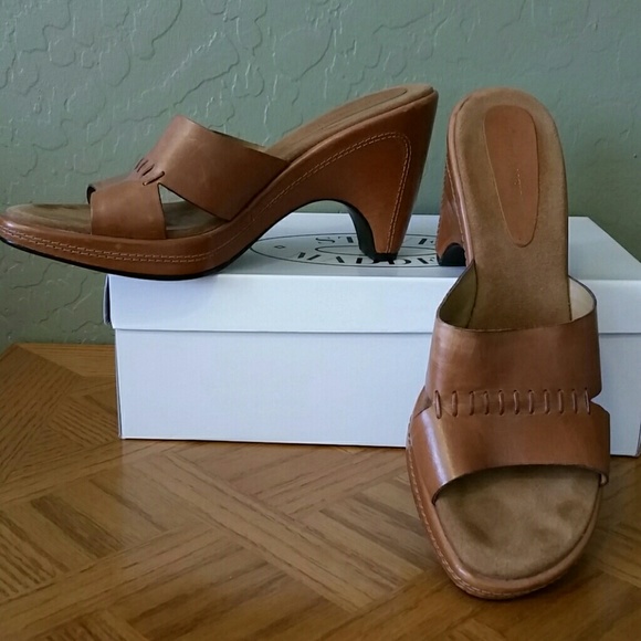 New ENZO leather slip on sandals in chestnut color - Picture 2 of 4