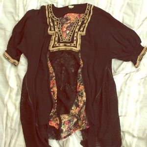 Gimmicks black and floral tunic!