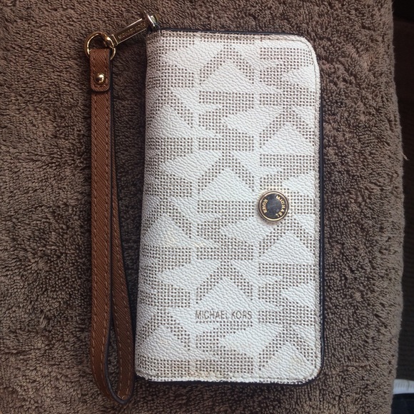 Michael kors wallet///💢SOLD
