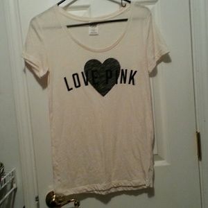 VS heart tee