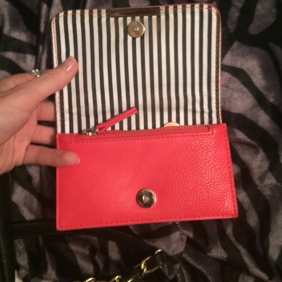 Wallet - Picture 2 of 4