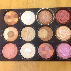 Powders and bronzers made in Italy!