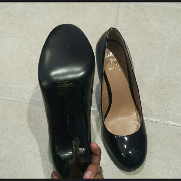 NIB Banana Republic Violet Pum in opalescent black - Picture 4 of 4