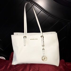 Michael Kors Jet Set Bag