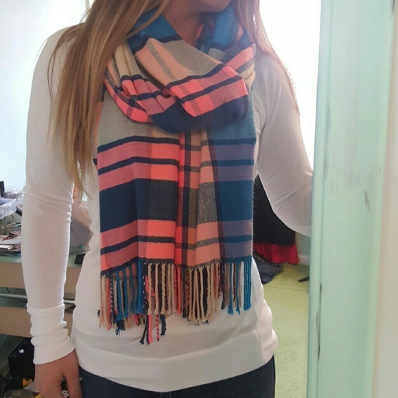 Scarf Wrap - Picture 2 of 3