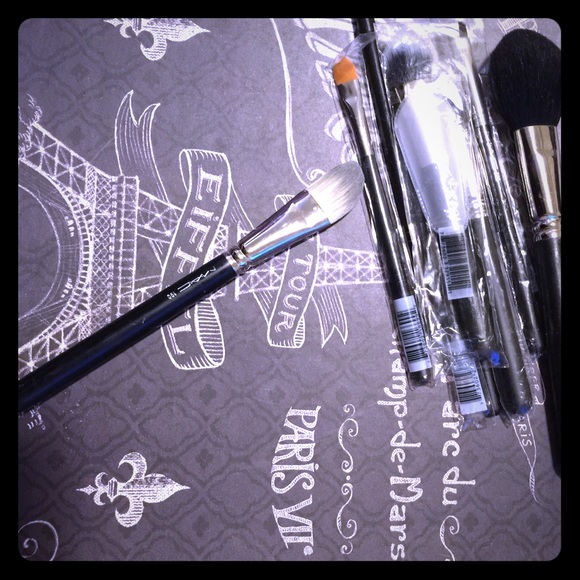 makeup brushes new never used
