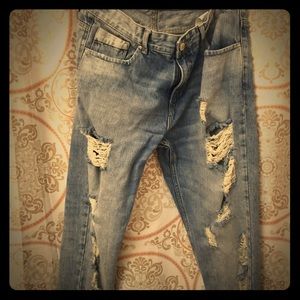 Ripped boyfriend jeans from ZARA