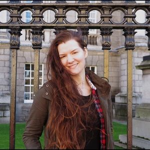 Meet your Posher, Emily