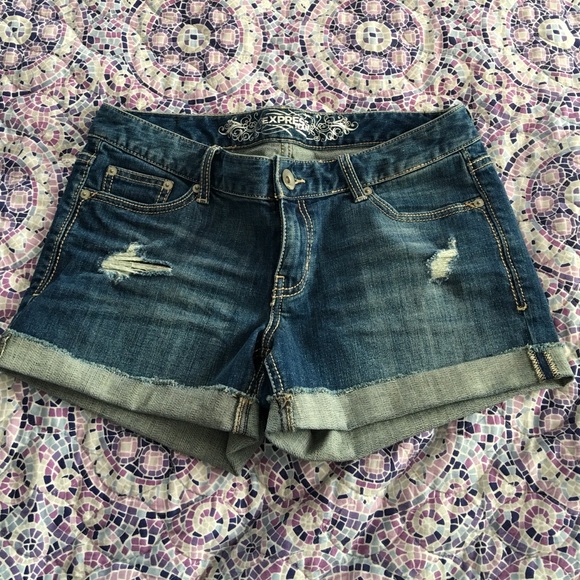 Express shorts
