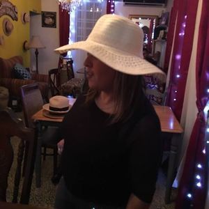 Meet your Posher, Yolanda