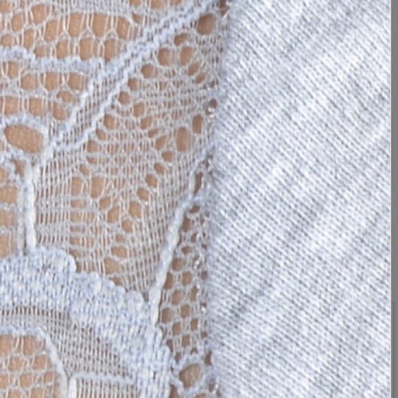 NWT Scoop Neck Lace See Through Back Shirt - Picture 4 of 4