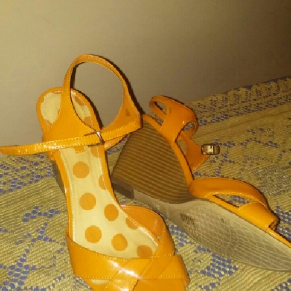 Wedge sandals - Picture 2 of 3