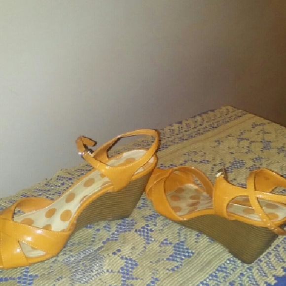 Wedge sandals - Picture 3 of 3