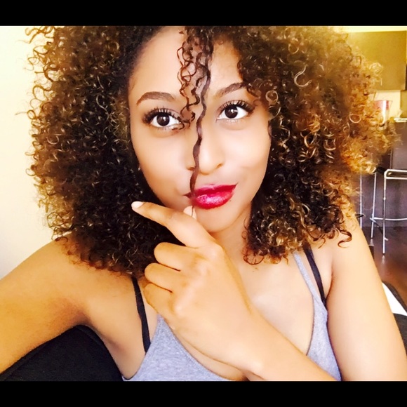 Meet your Posher, Amber ππ - Picture 2 of 4