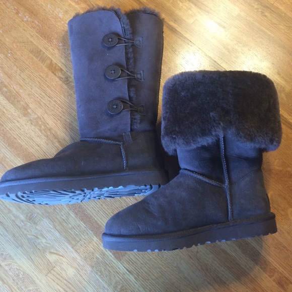 ❄️ Dark Brown UGG Boots ❄️ - Picture 3 of 4