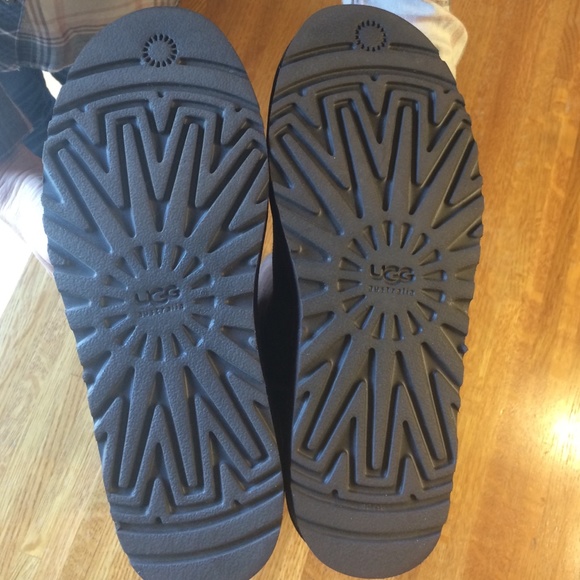 ❄️ Dark Brown UGG Boots ❄️ - Picture 4 of 4