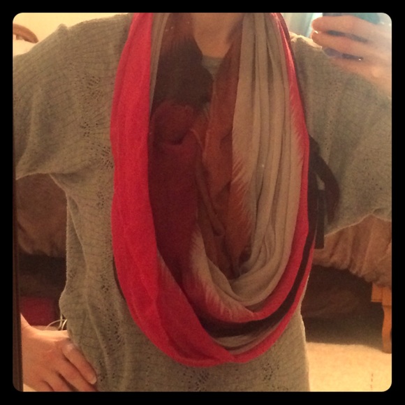 Beautiful multi-colored Infiniti scarf!