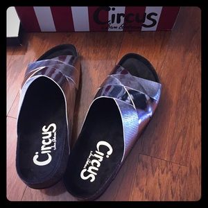 NEW Circus by Sam Edelman Silver Slip on Sandal