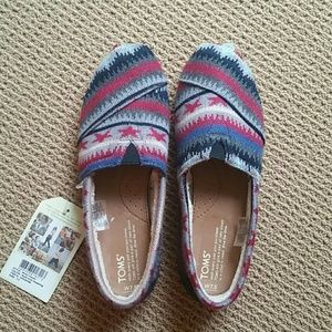 *FINAL SALE* TOMS shoes