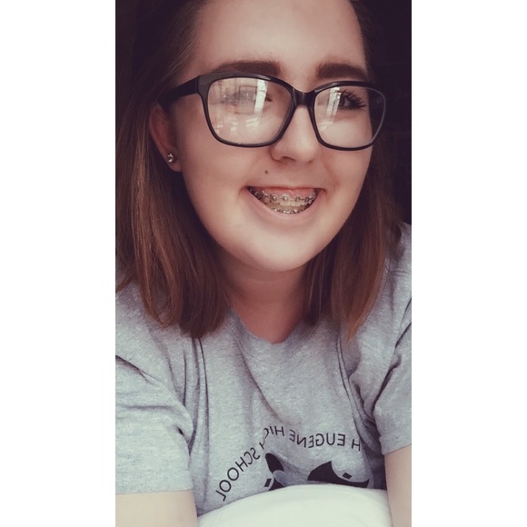Meet your Posher, Hannah - Picture 1 of 1