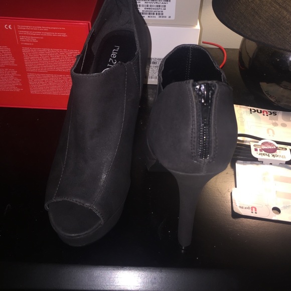Black heels