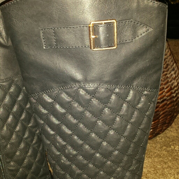 Quilted riding boot - Picture 2 of 3