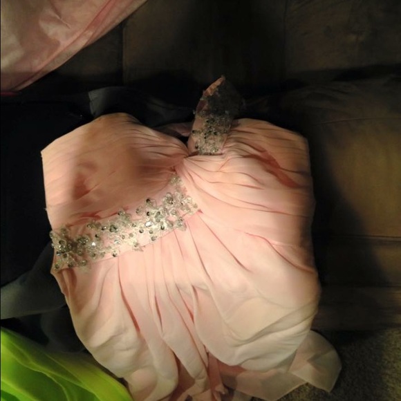 Prom dress - Picture 2 of 3