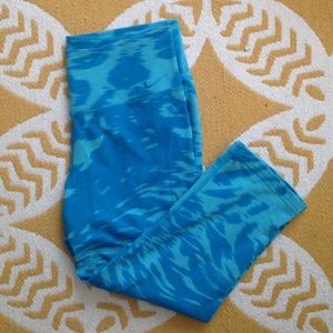 Nike Dri-Fit crop leggings