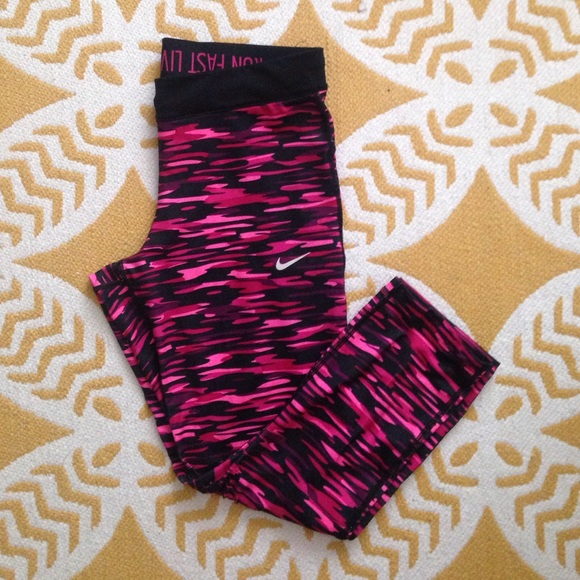 Nike Dri-Fit crop leggings