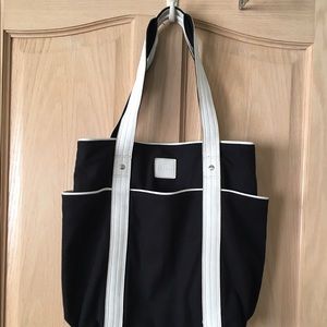 Black shoulder bag