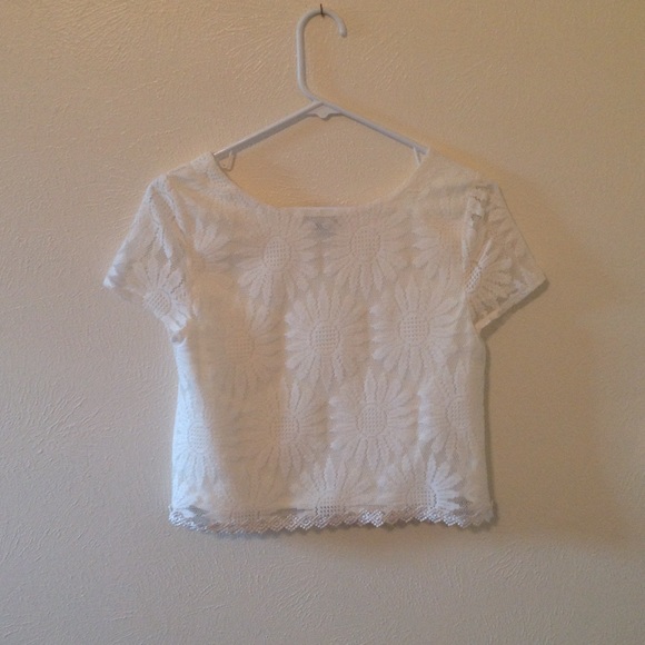 Crop top floral and lace - Picture 2 of 4