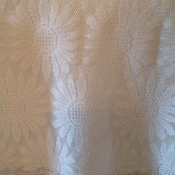 Crop top floral and lace - Picture 4 of 4