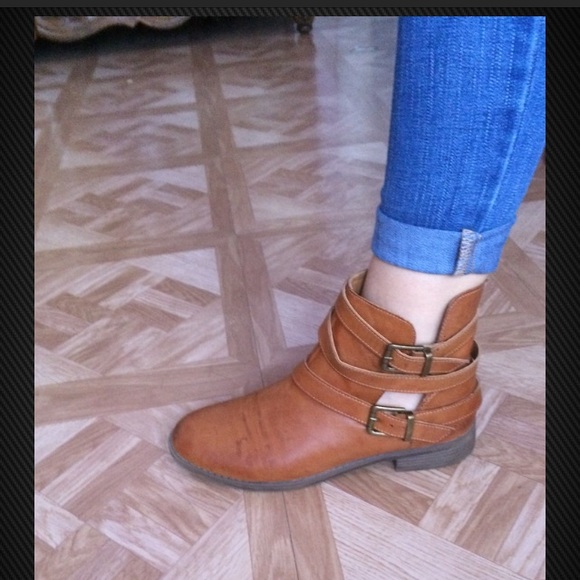 F21 Booties ✨ - Picture 2 of 3