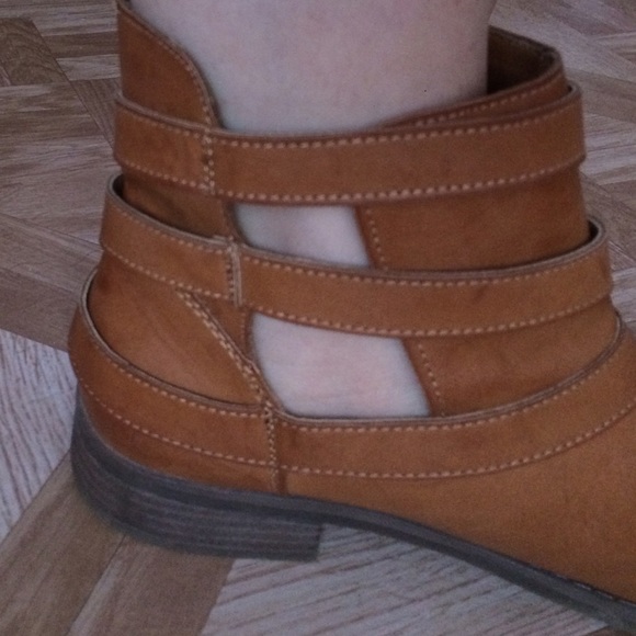 F21 Booties ✨ - Picture 3 of 3