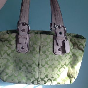 Spring green zip top coach shoulder bag