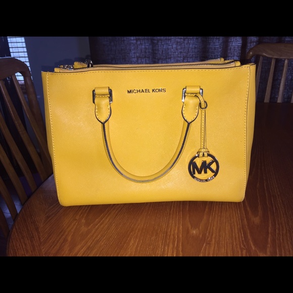 Michael Kors bag   SOLD