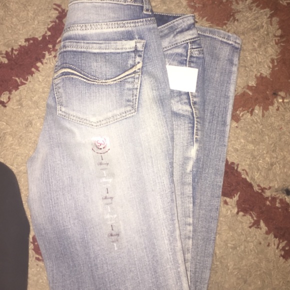 NWT blue skinny jeans
