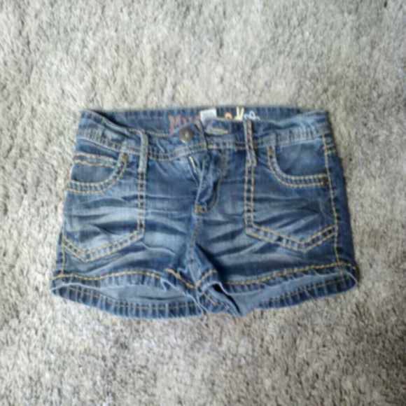 Shortly shorts
