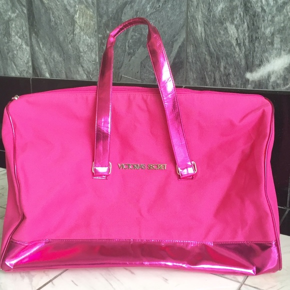 🌟Victoria's Secret VS Large Pink Duffle Bag.