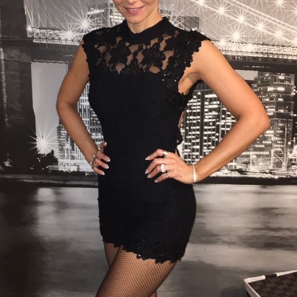 💋Black lace  jumpsuit with shorts and open back💋