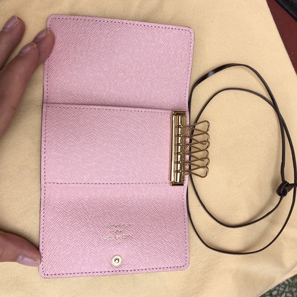 Louis Vuitton 6 key holder in rose ballerine - Picture 2 of 4